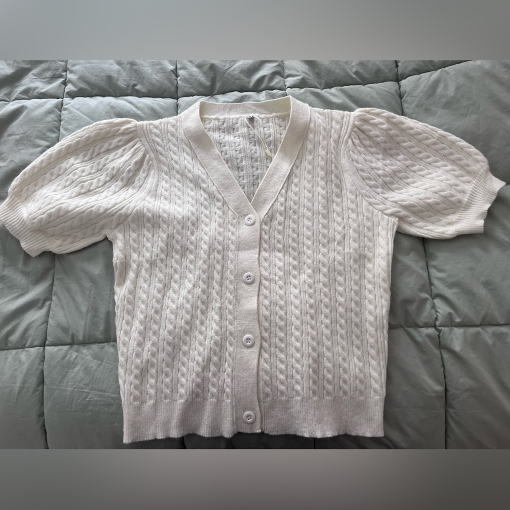 Women's Off-White Cable Knit Sweater